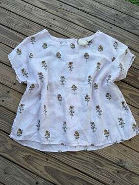 Cynthia Rowley Floral 100% Linen Button Back Top Size L